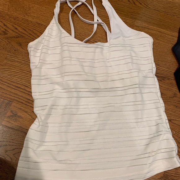 Bundle of 8 beautiful condition training tops xs-s - Picture 9 of 16